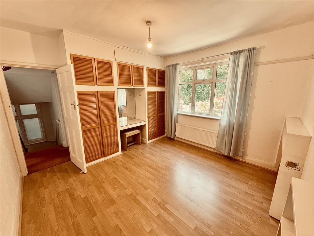 Property photo 2 of 22