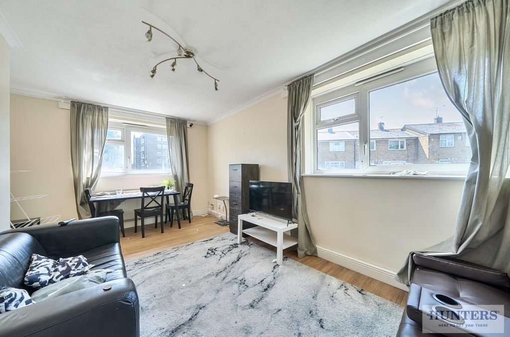 Property photo 2 of 17 40A489Ff-A976-4d3E-83A1-5B9485E516Ab.Jpg