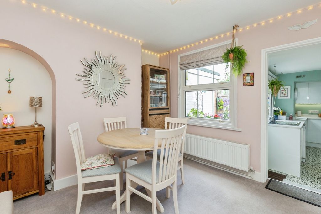 Property photo 3 of 16 Photo