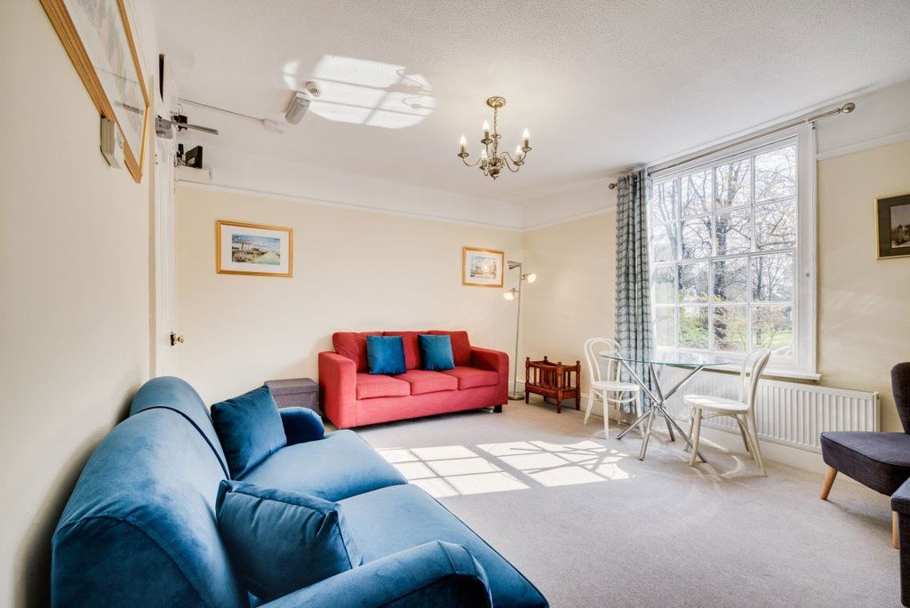 Property photo 2 of 39