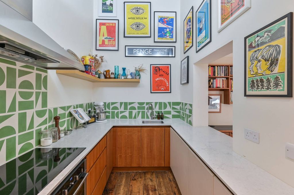 Property photo 1 of 25