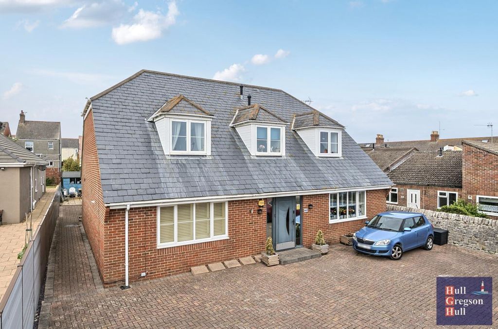 Property photo 1 of 13 Wml8Axi3Zemcyl5Oa6Eh7A.Jpg
