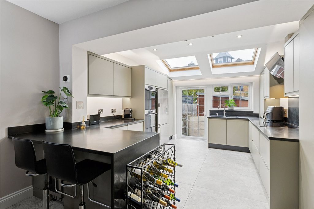 Property photo 3 of 22 Picture No. 09