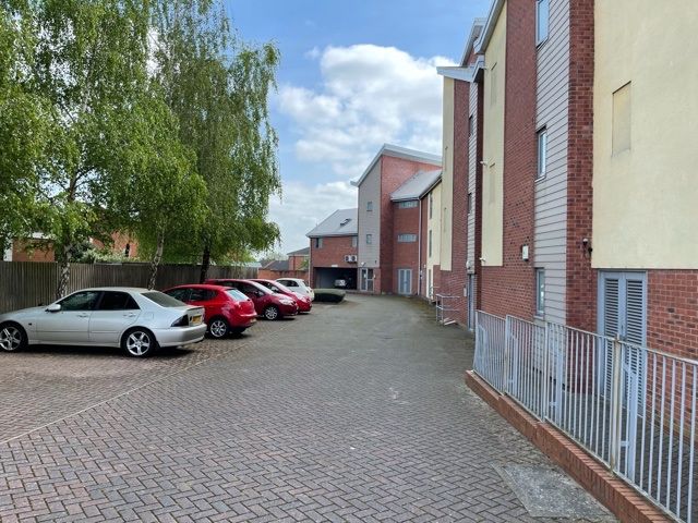 Property photo 2 of 18