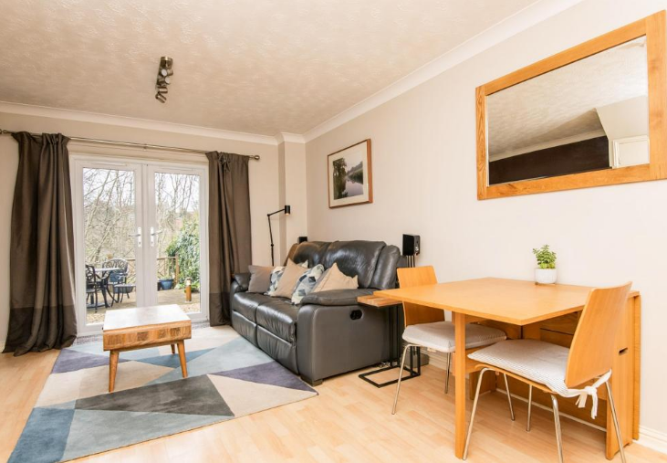 Property photo 2 of 10