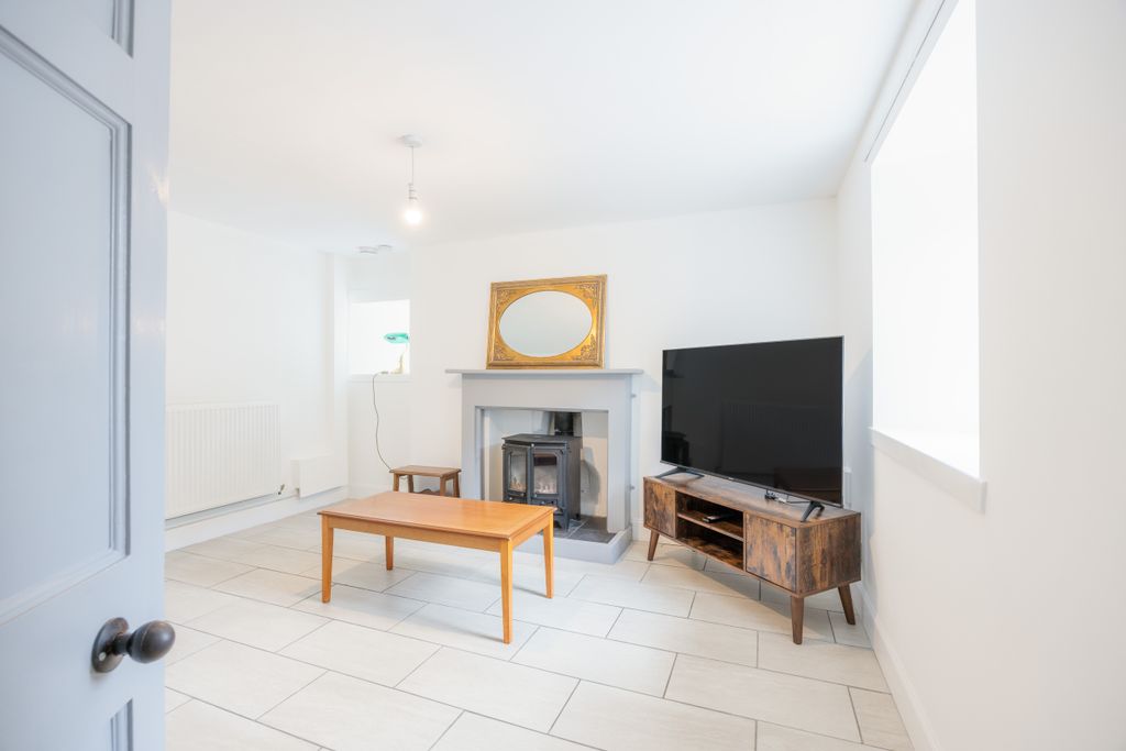 Property photo 3 of 45