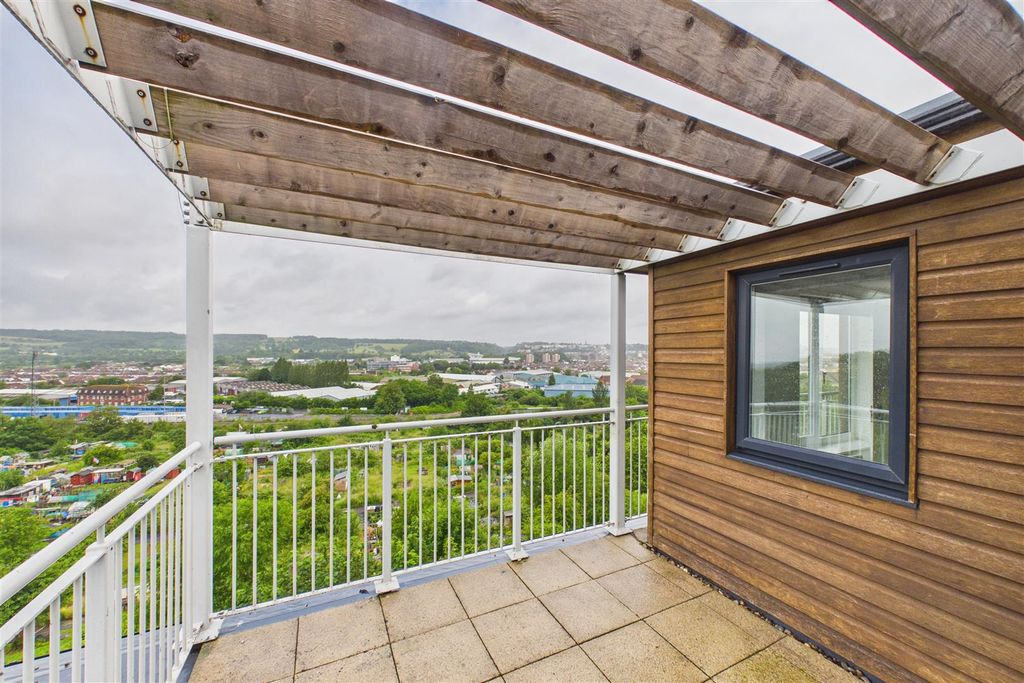 Property photo 1 of 13 Cam03993G0-Pr0154-Still002.Jpg