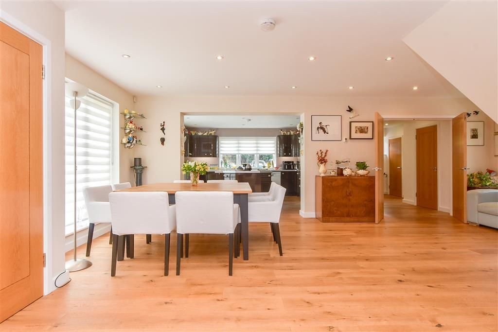 Property photo 1 of 17 Dining Area