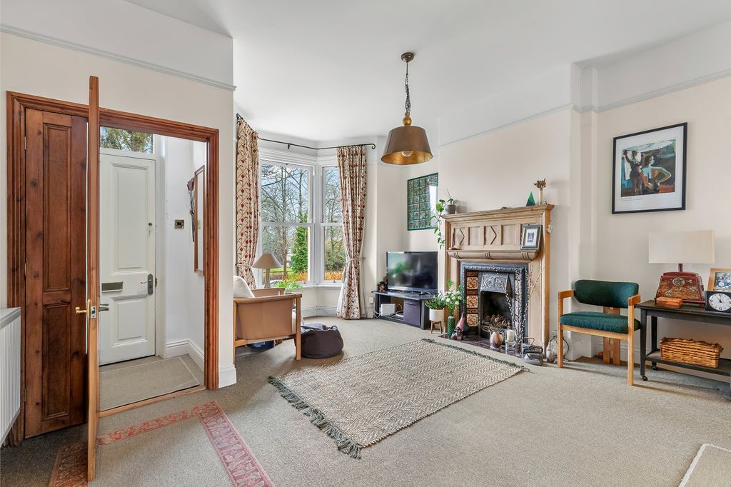 Property photo 3 of 35 Picture No. 04