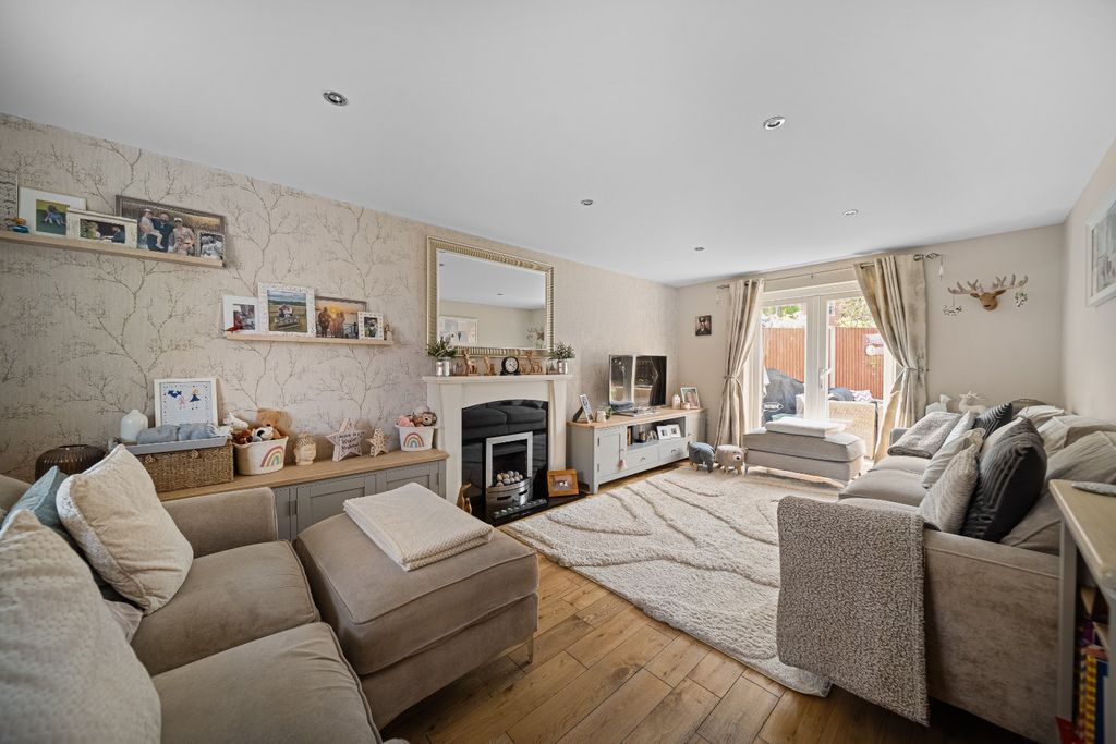 Property photo 3 of 25 5130763