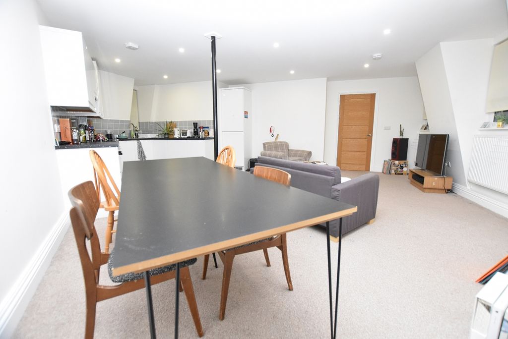 Property photo 2 of 10 Reception