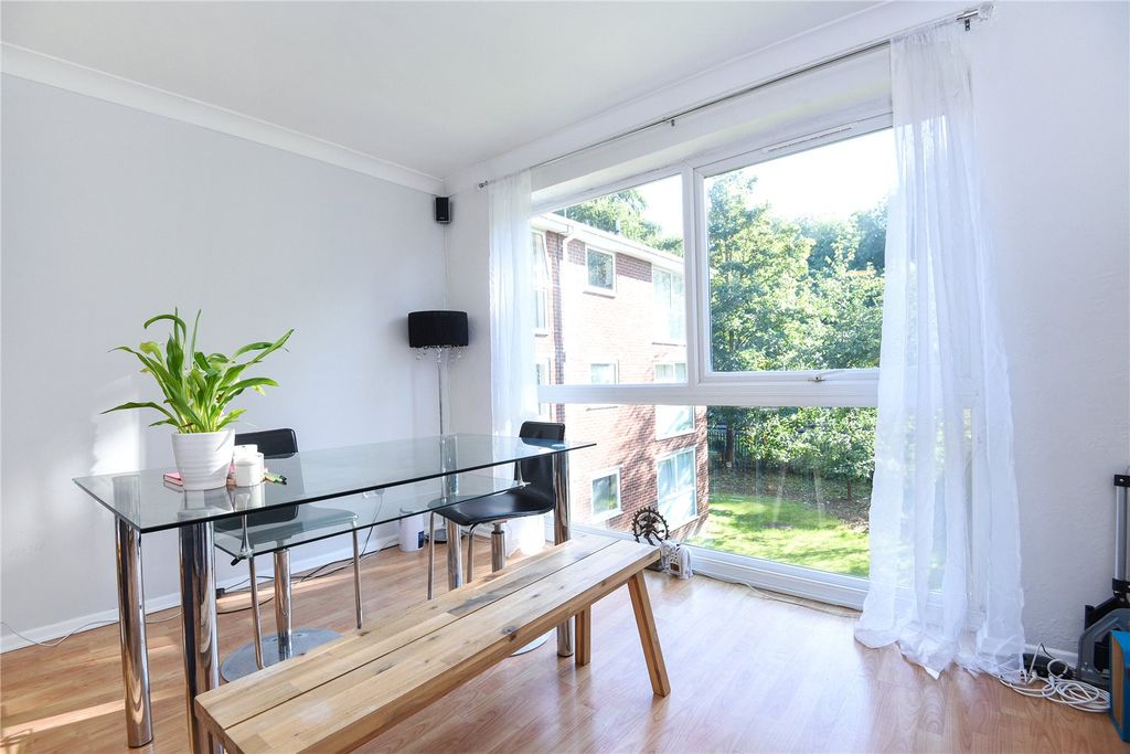 Property photo 2 of 8 Picture No. 04