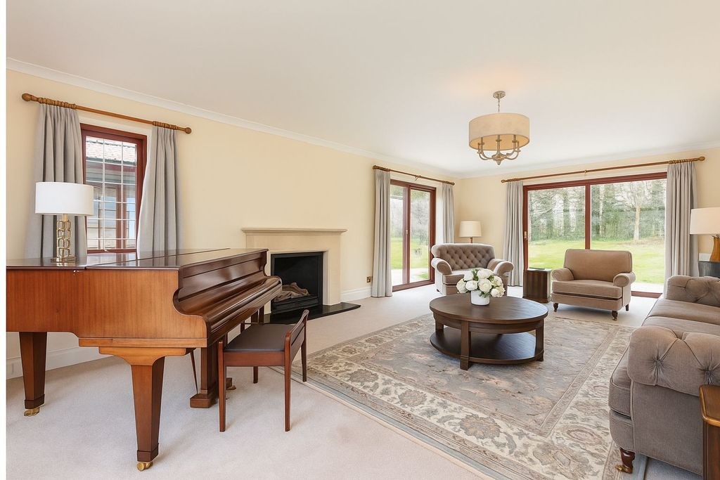 Property photo 2 of 22 3997828