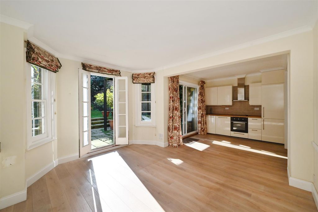 Property photo 3 of 14