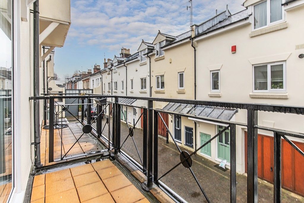 Property photo 2 of 28 Balcony