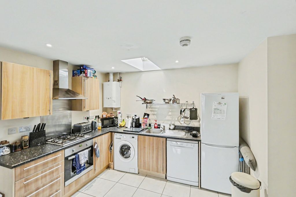Property photo 3 of 8 Pbox-Img.Jpg