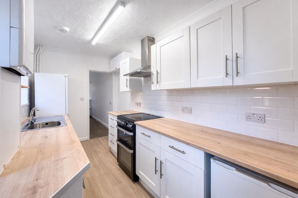 Property photo 2 of 11 Chatgpt Image Mar 19, 2026, 11_44_21 Am.Png