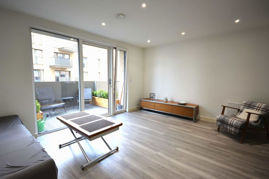 Property photo 3 of 8