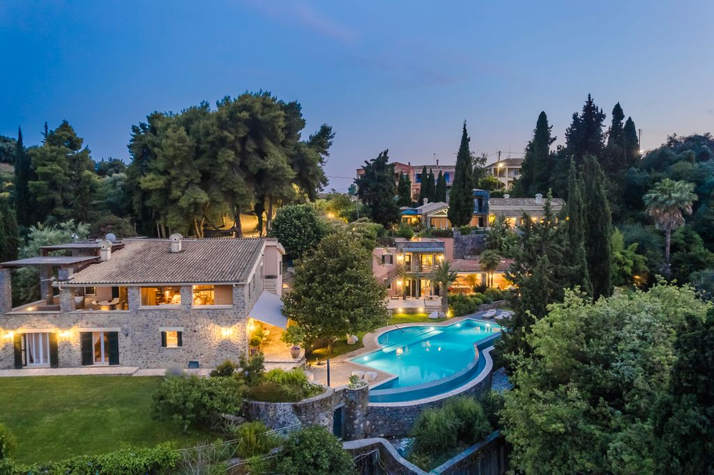 Property photo 1 of 49