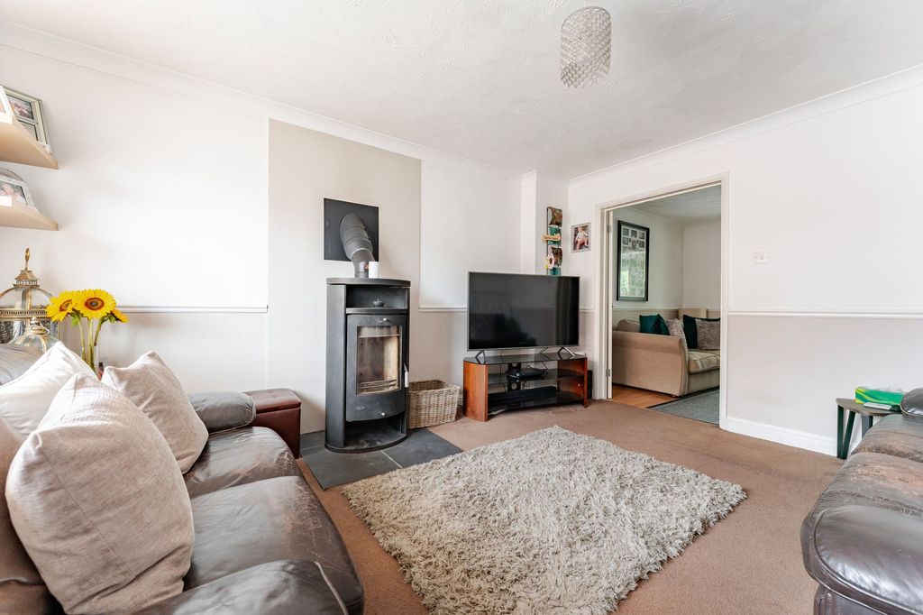 Property photo 2 of 23