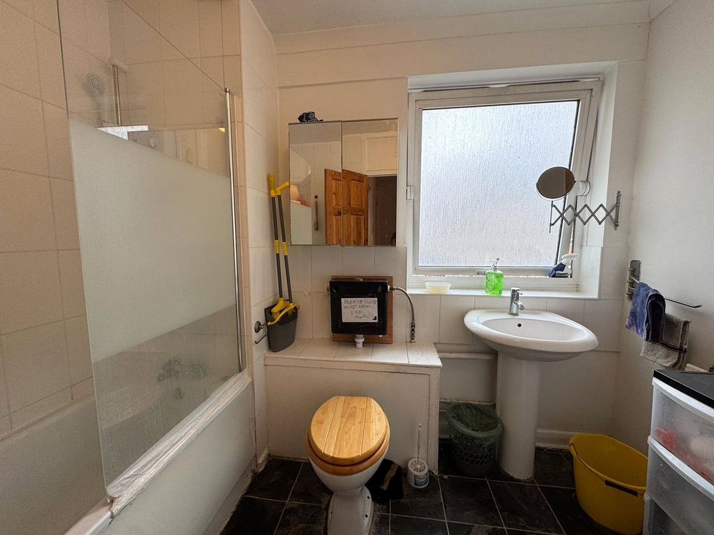 Property photo 3 of 10 Picture No. 11