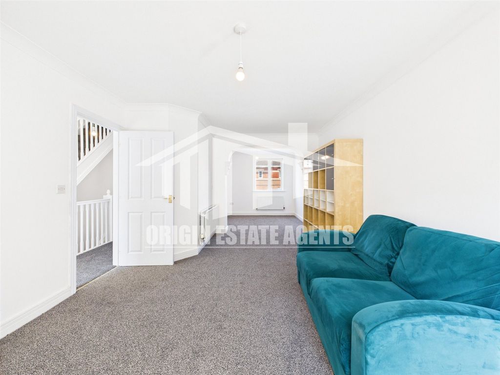 Property photo 3 of 25 Picture No. 15