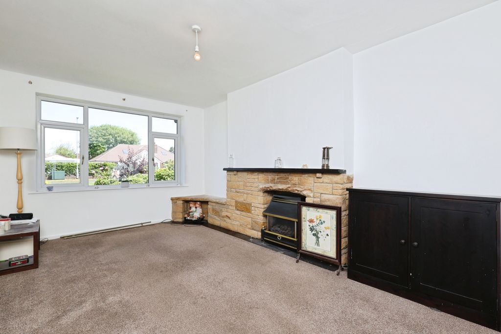 Property photo 1 of 15 Living Room