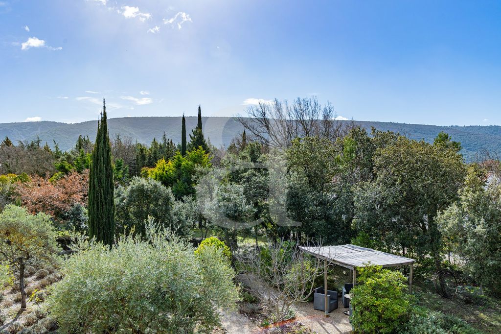 Property photo 3 of 25