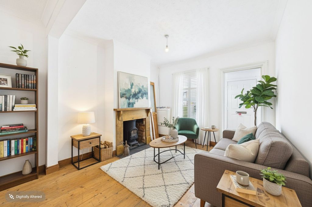 Property photo 2 of 8 Picture No. 22