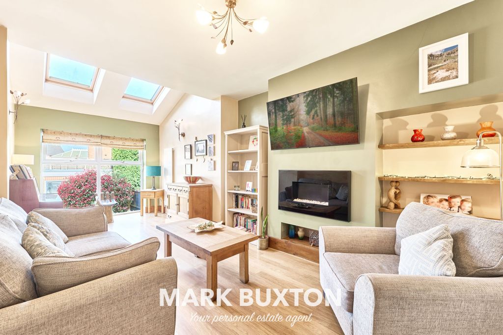 Property photo 2 of 33