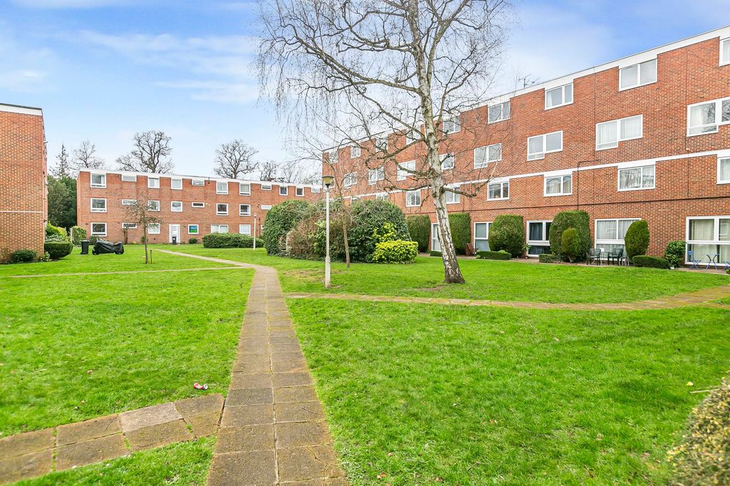 Property photo 2 of 13