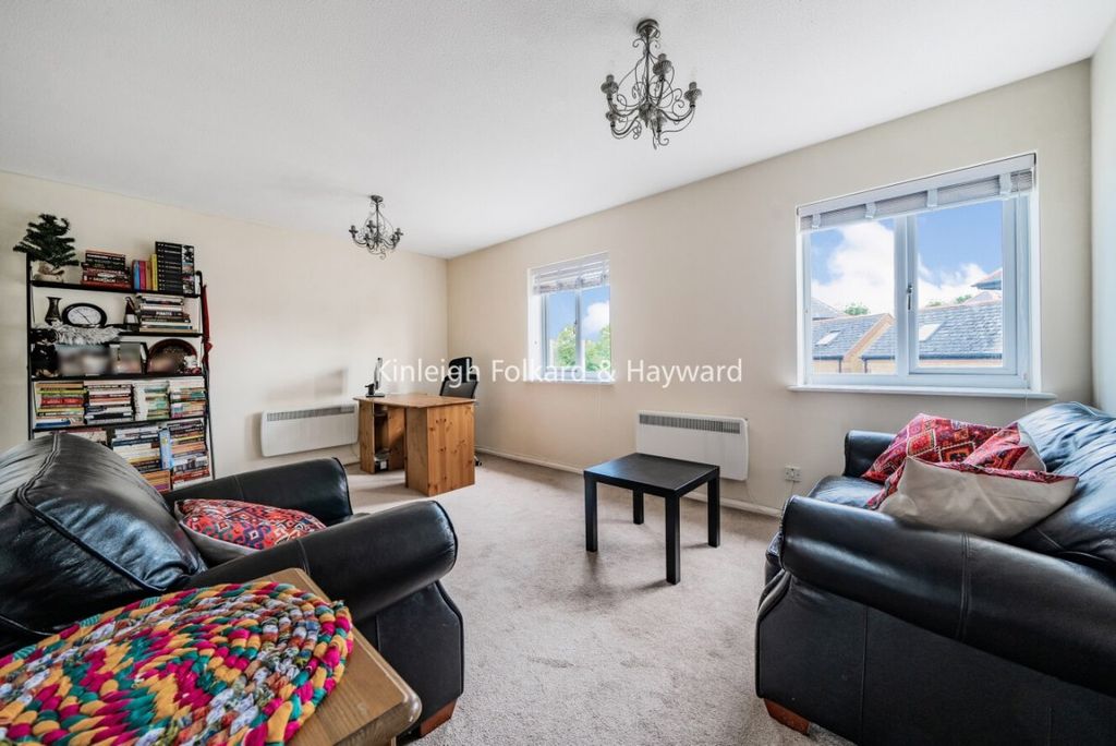 Property photo 2 of 6 B87B6F31-A6A6-4306-9