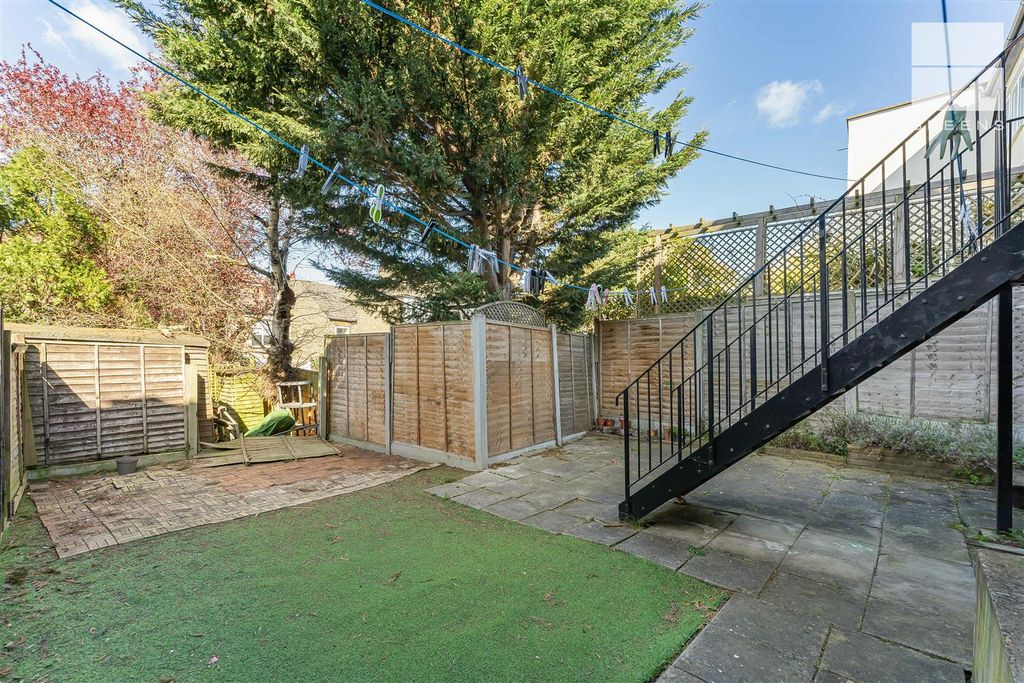 Additional image 21 of 3 bed property for saleCastle Avenue, Highams Park E4