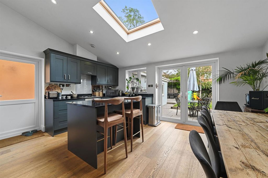 Property photo 2 of 31 6.Jpg