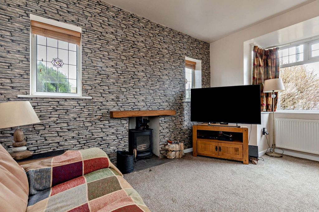 Property photo 3 of 24