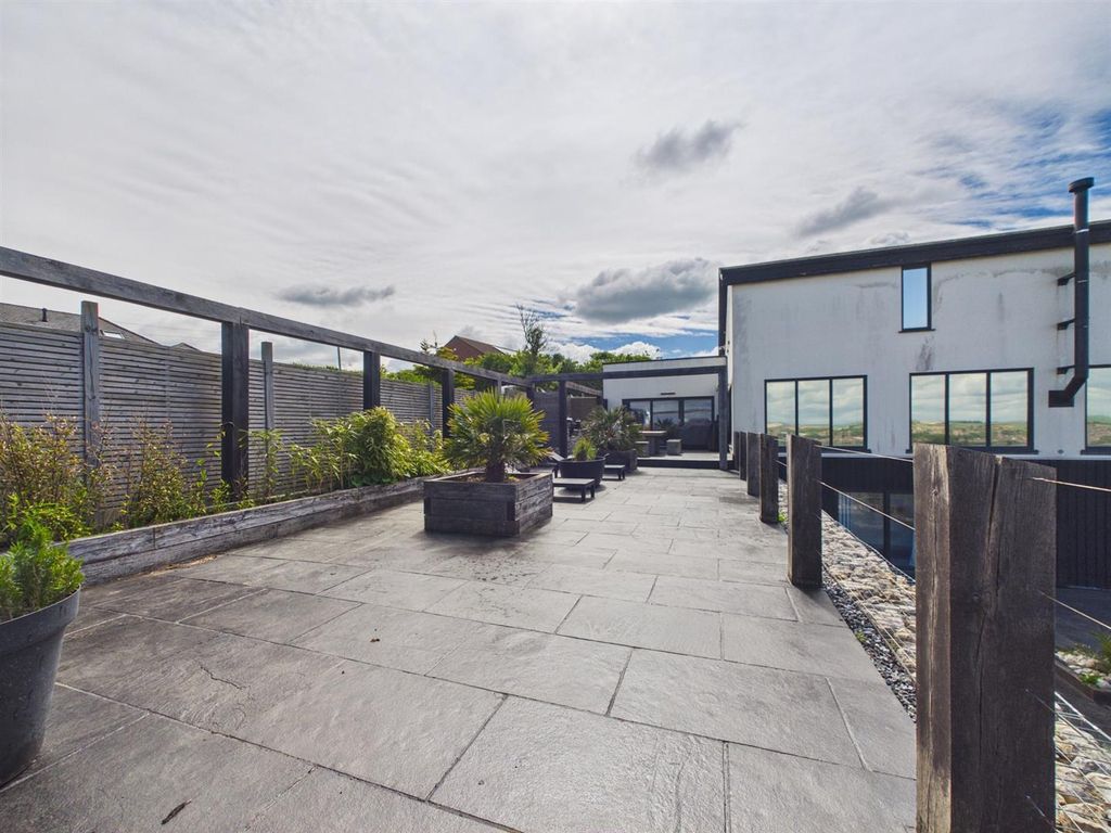 Additional image 31 of 5 bed property for saleChene Road, Peacehaven BN10