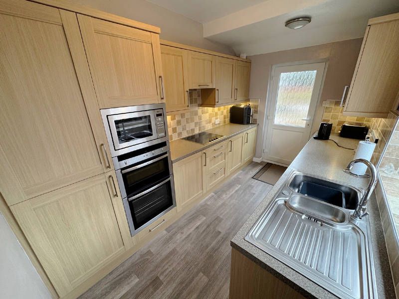 Property photo 3 of 28 Kitchen