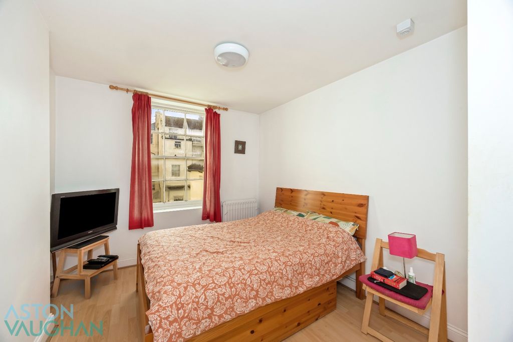 Property photo 2 of 10 4609731