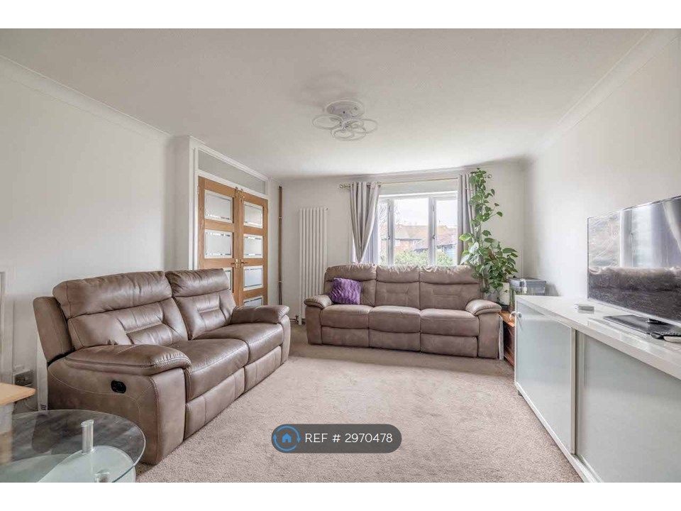 Property photo 1 of 17 Living