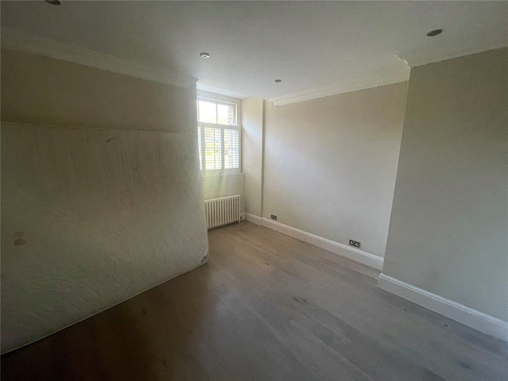 Property photo 3 of 9 Internal