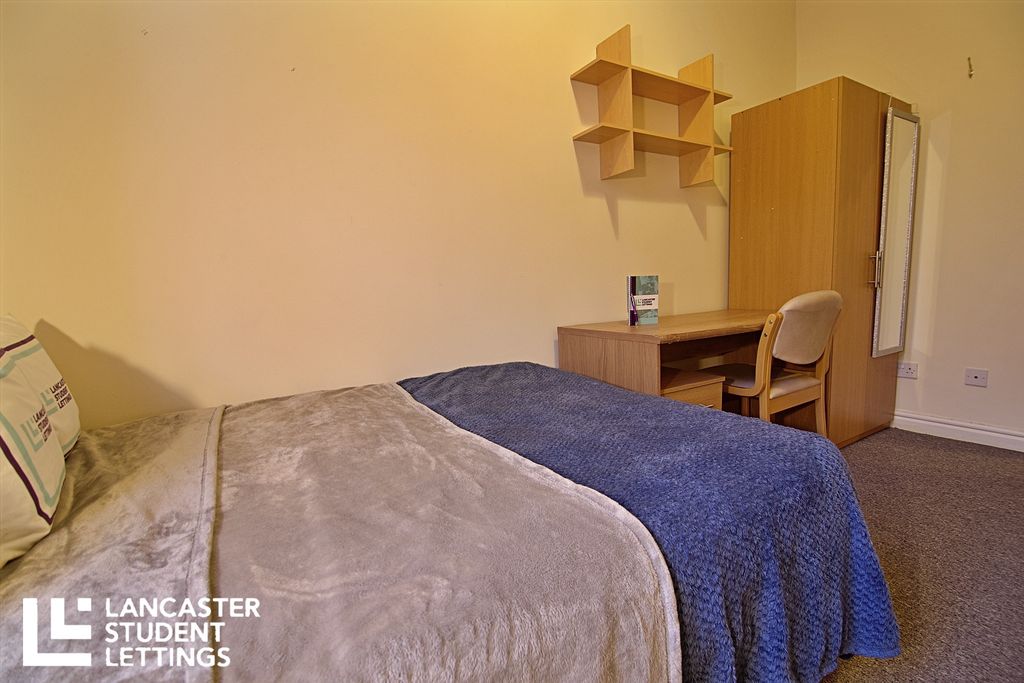 Property photo 3 of 8 Property Photo