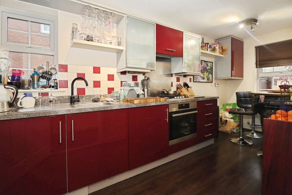 Property photo 3 of 15 Pbox-Img.Jpg