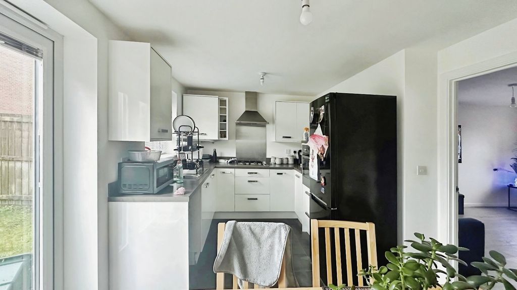 Property photo 2 of 10 Picture No. 05