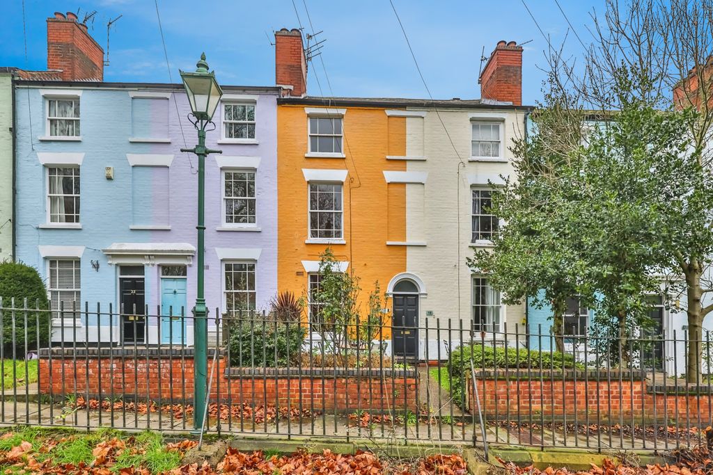 Property photo 1 of 15 Front