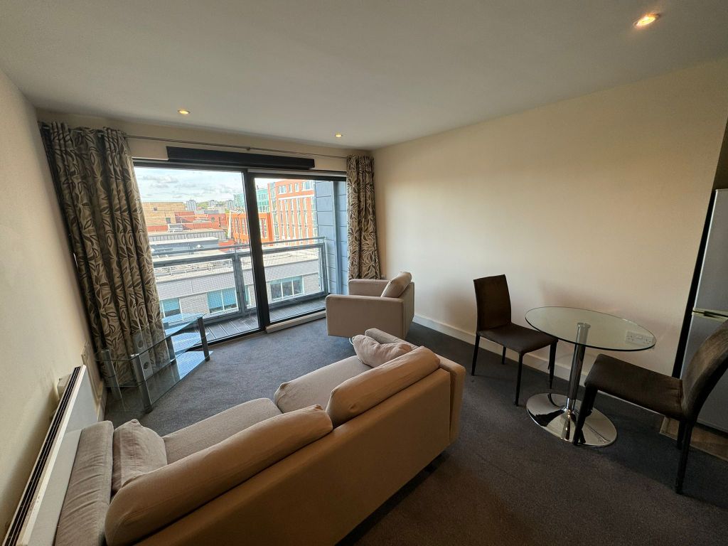 Property photo 3 of 7 Living Room