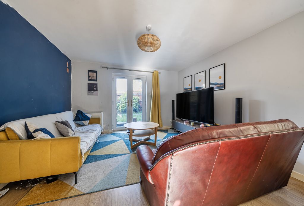 Property photo 3 of 16 1409051-9-6993412...