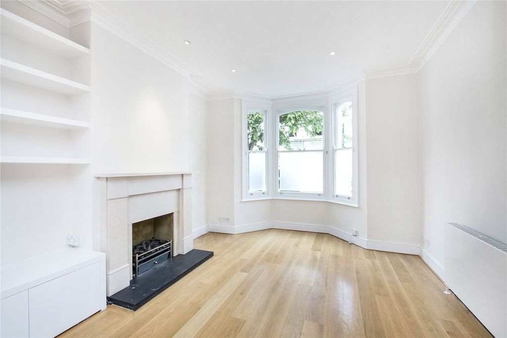 Property photo 2 of 11 Picture No. 26