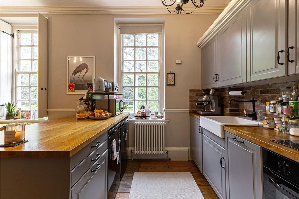 Property photo 2 of 16 Kitchen
