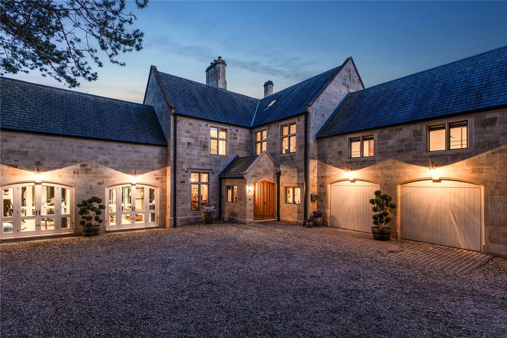 Property photo 3 of 32 Evening Profile