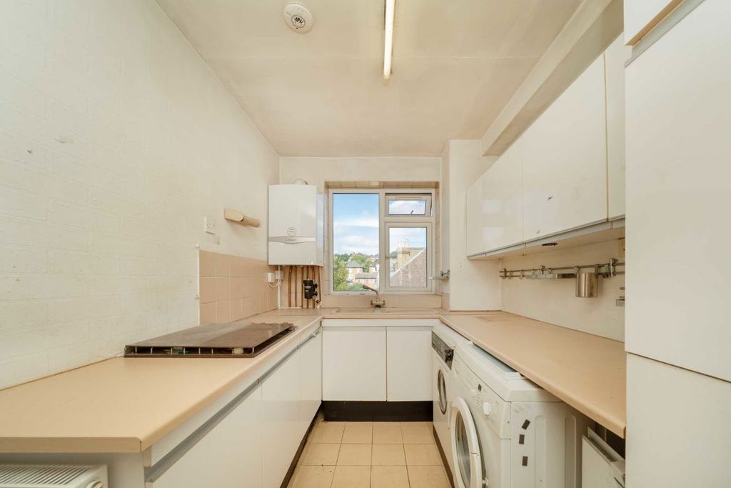 Property photo 3 of 5